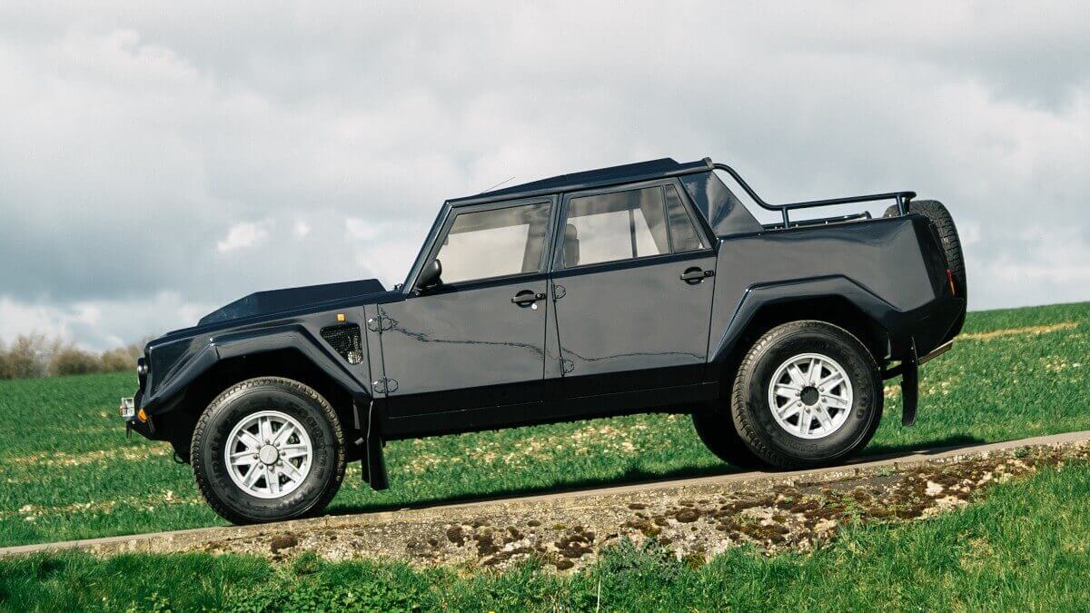 lamborghini lm002.