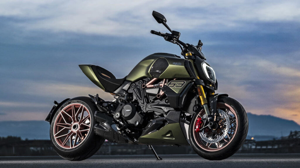 Ducati diavel 1260 lamborghini